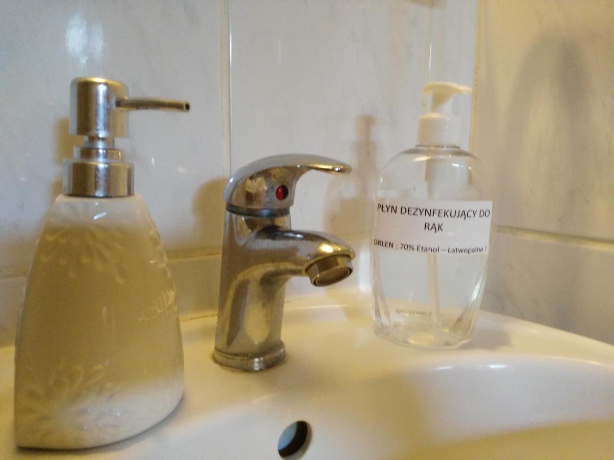 Iwona Hostel - Budget Rooms With Private Bathrooms Sopot Esterno foto