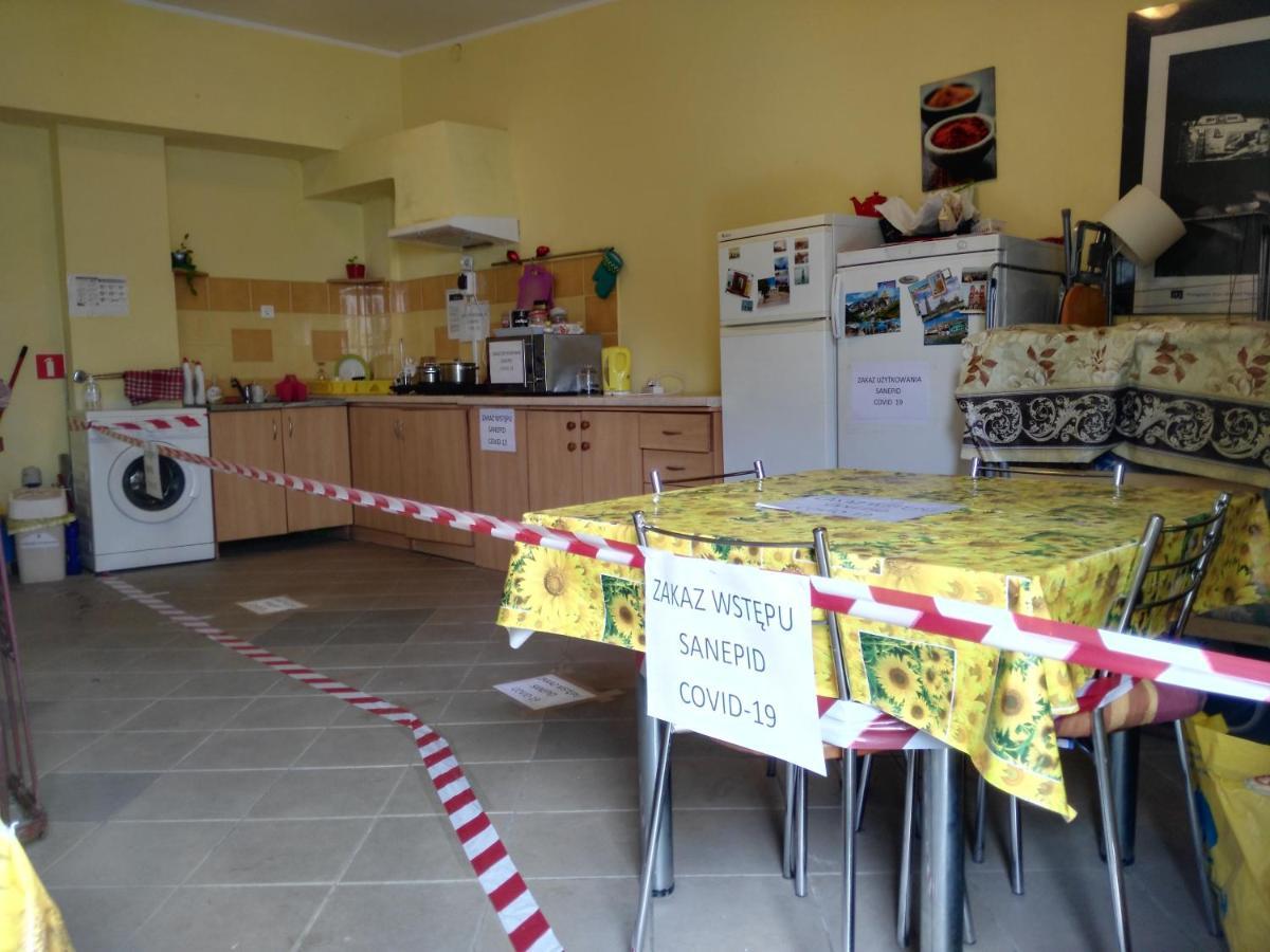 Iwona Hostel - Budget Rooms With Private Bathrooms Sopot Esterno foto