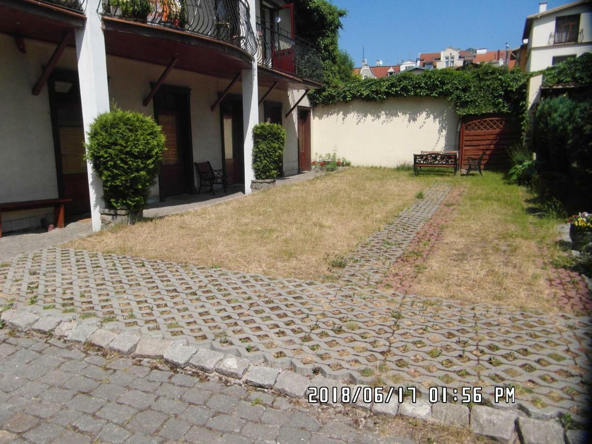 Iwona Hostel - Budget Rooms With Private Bathrooms Sopot Esterno foto