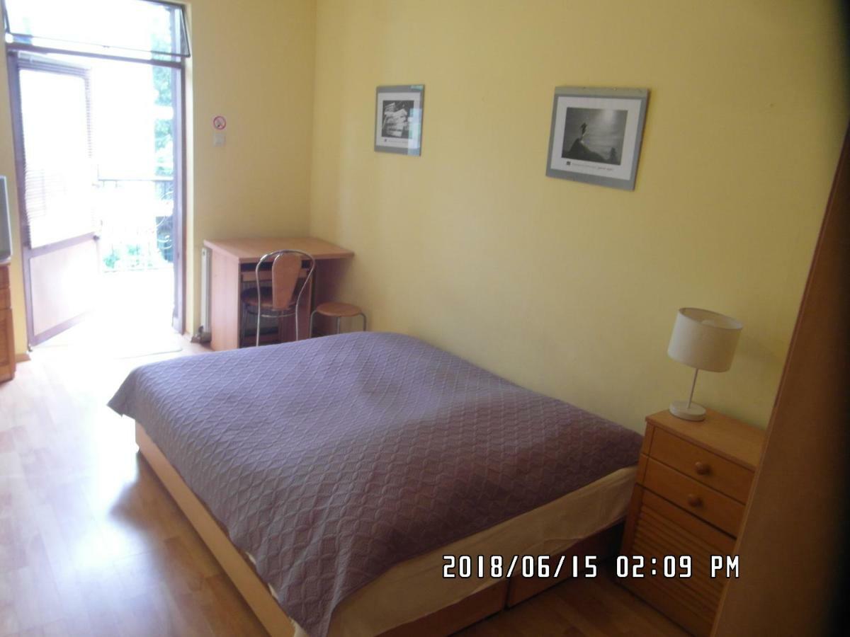 Iwona Hostel - Budget Rooms With Private Bathrooms Sopot Esterno foto